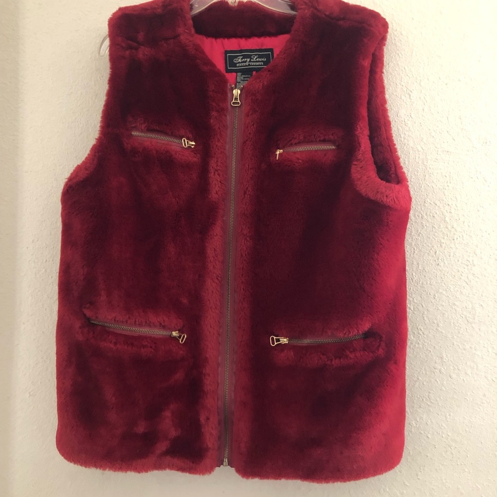 Women’s faux fur winter vest